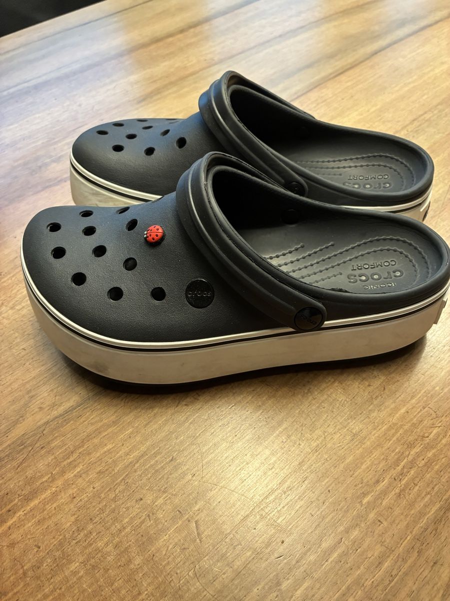 Schuhe für Mädchen: Crocs – Gebraucht aus Urnäsch von Hua-Hin 3