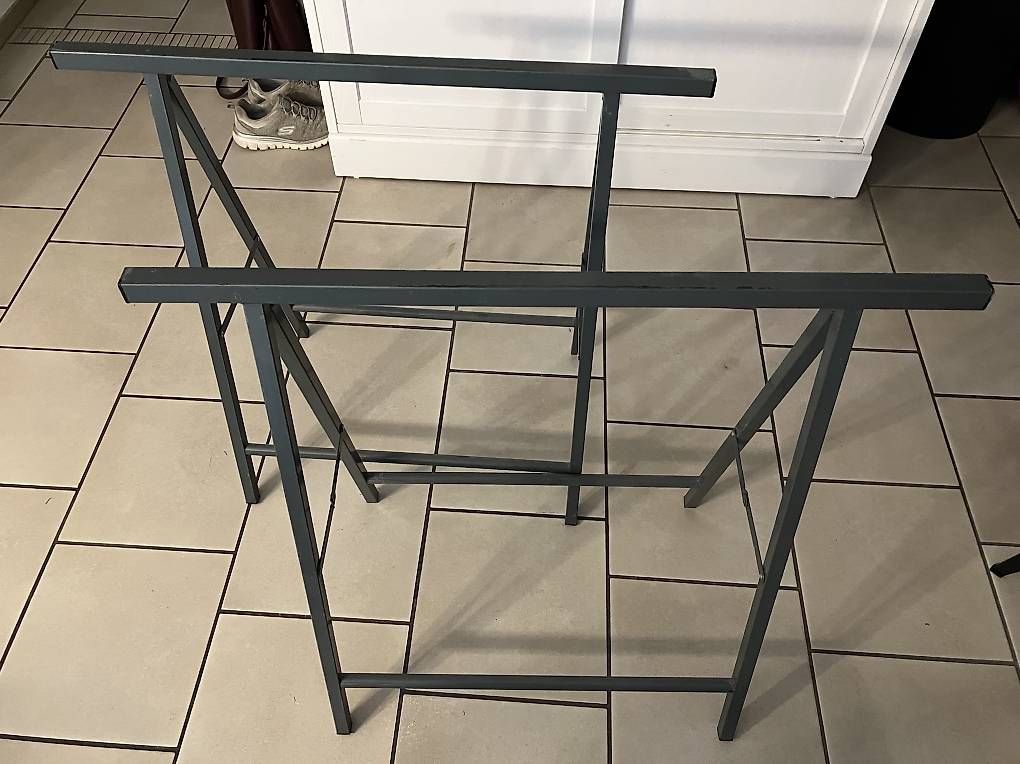 Altri mobili per ufficio: 2 tréteaux pliables pour 20.-  – Usato da Apples venduto da chr_df5d