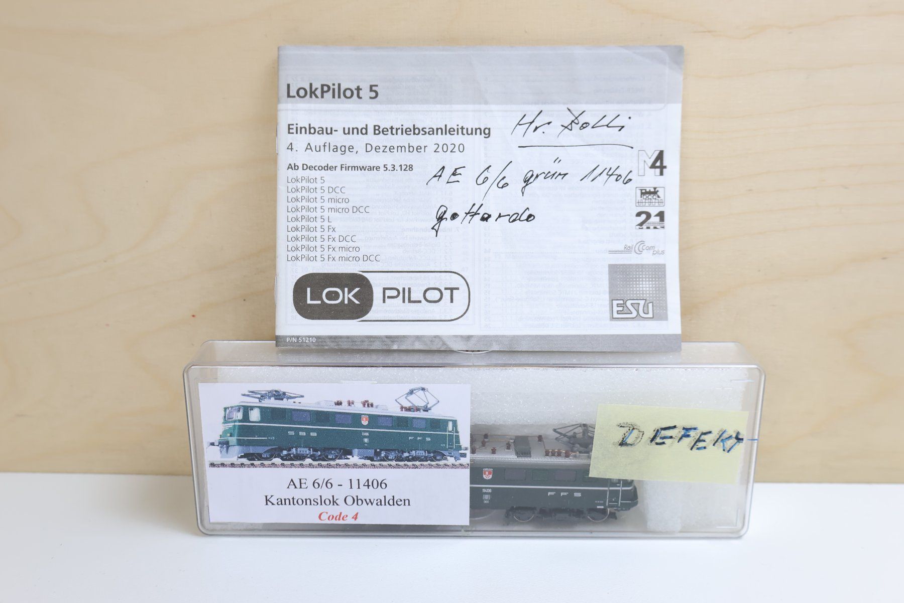 Trix Modellini di ferrovie: Minitrix SBB Ae 6/6 E-Lok "Obwalden"- ESU V5 Digital Spur N – Difettoso da Winterthur venduto da Monstera 4