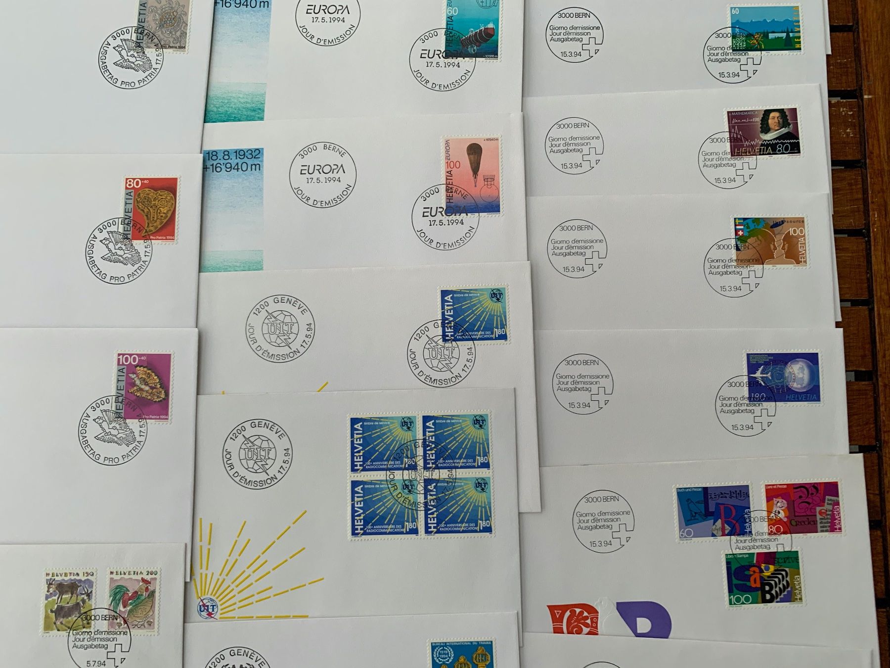Alle Briefmarken: 1994 - 35 FDC - mit Einzelmarken - avec timbres isolés – Neu (gemäss Beschreibung) aus Chavornay von 4dphila 4