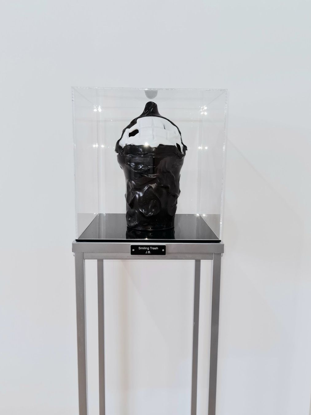 Sculture & Statue: "Smiling Trash" J.B. – Nuovo e nell'imballaggio originale da Dättlikon venduto da arthousech 4