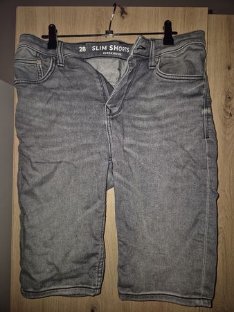 Graue Slim Shorts Grösse 28 für den Sommer ☀️