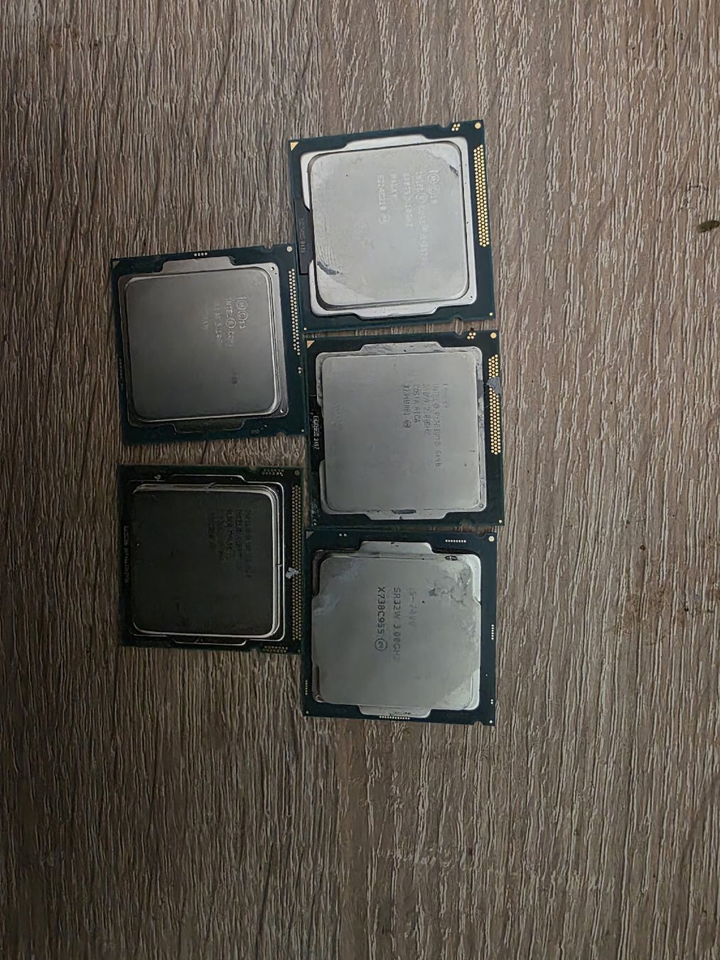 Intel Componenti elettronici: 5x Processeurs Intel – Difettoso da Morges venduto da MGaming