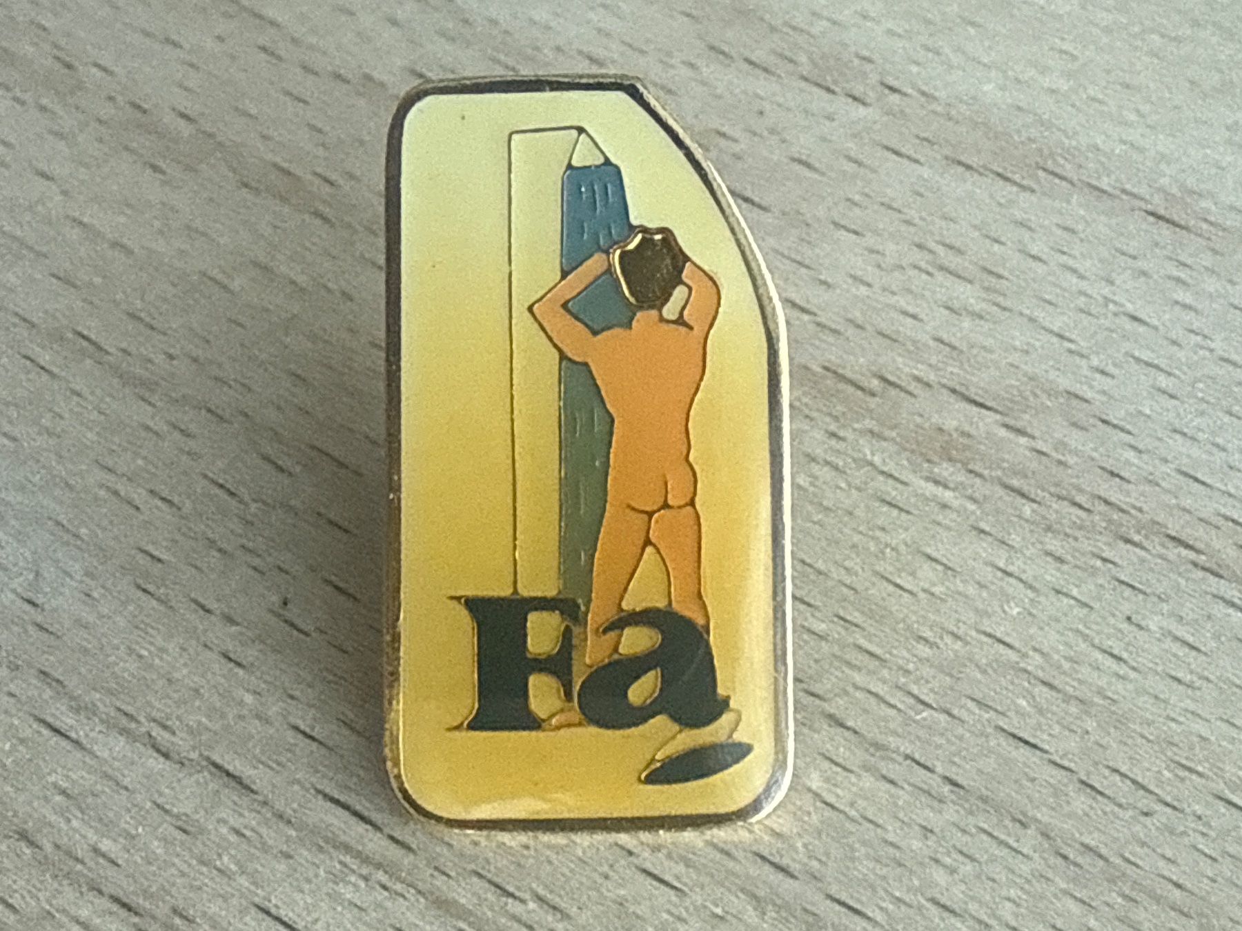 Plaketten & Abzeichen: Pin Fa – Gebraucht aus Glattbrugg von Schweigmatt