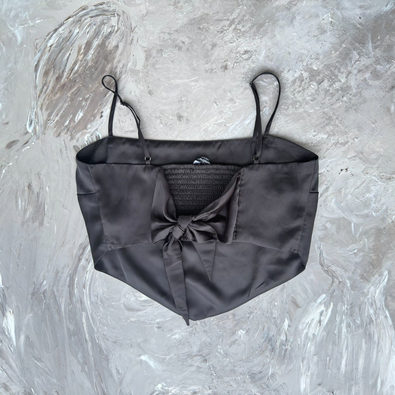 Tops: Top Cache-Cœur Satin Noir – D'occasion à Thônex par BrYu 5