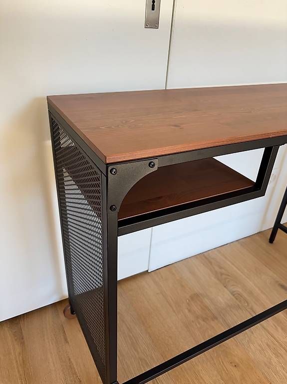 Bureaux: Büro  – D'occasion à Alpnachstad par mar_6ckd 1