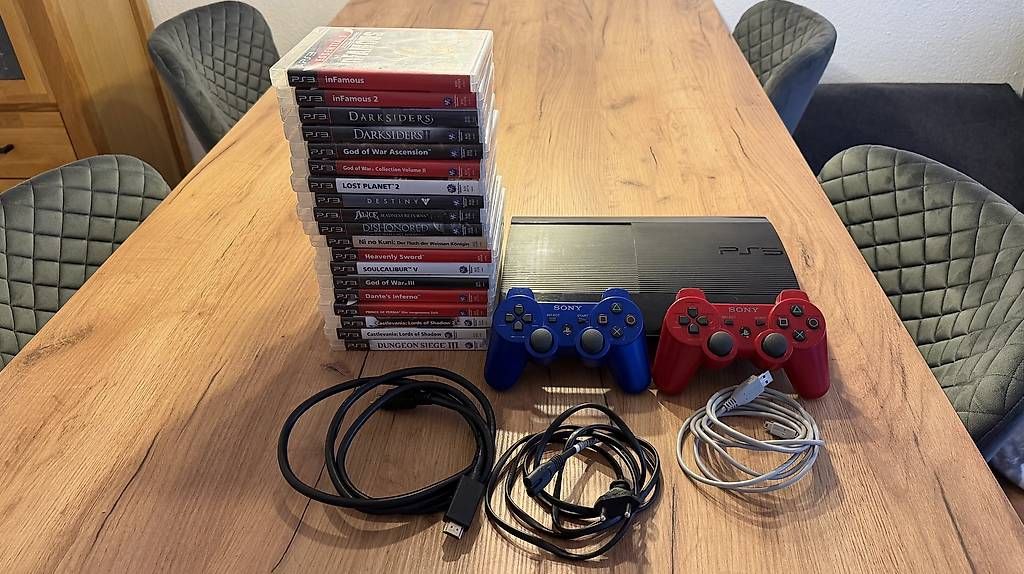 Console: PS3 Slim + 2 Controller + 17 Games  – Usato da Emmenbrücke venduto da FloMare