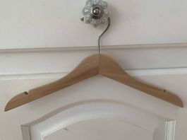 Kleiderbügel Holz klein