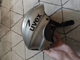 Uvex Skihelm Top Zustand, Grösse M (57-58 cm)