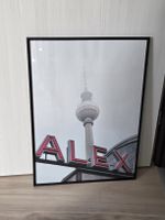 cooles Bild " Alex, Berlin" inkl. modernem Rahmen