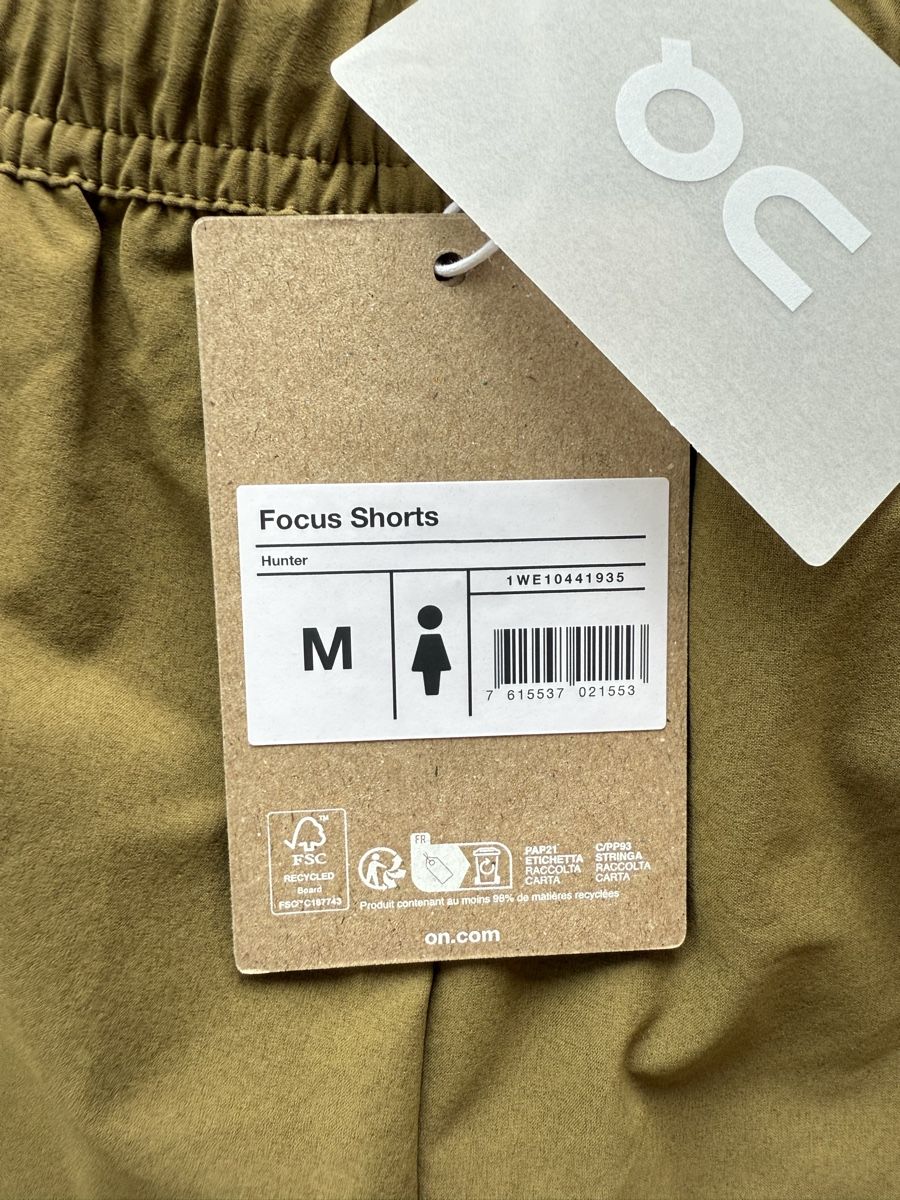 Hosen: On Focus Shorts Damen Grösse M – Neu und originalverpackt aus Zürich von z00mie 2