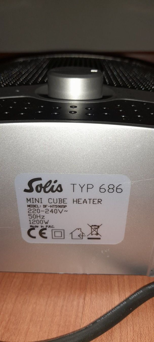 Solis Radiatori: Solis Mini Cube Heizlüfter, Typ 686 – Usato da Rüti ZH venduto da Mei996 1