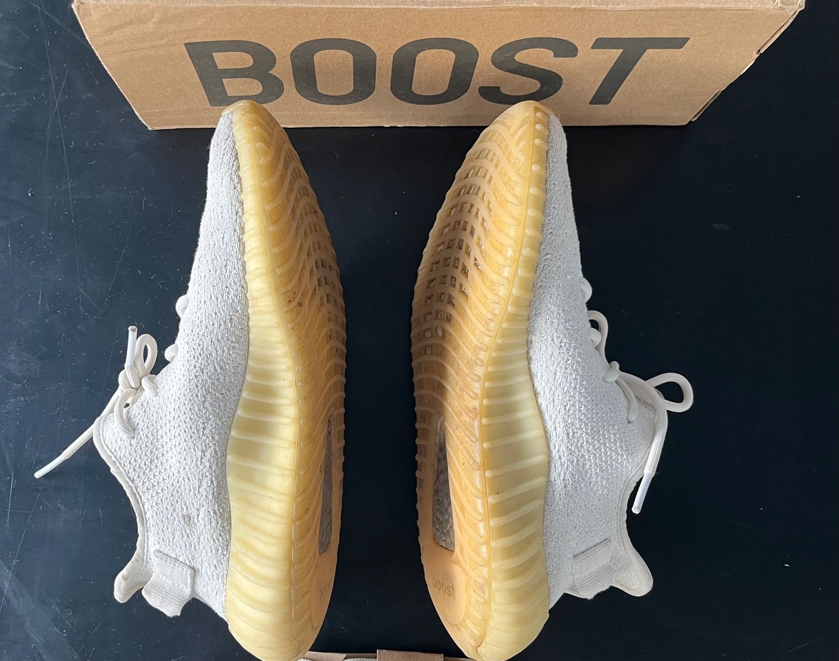 Adidas Chaussures hommes: YEEZY BOOST 350 V2 – D'occasion à porrentruy par alp_62jd 2