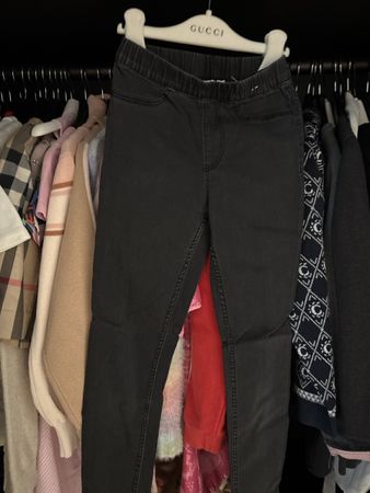 graue H&M Jeans, Grösse 140, Top Zustand!