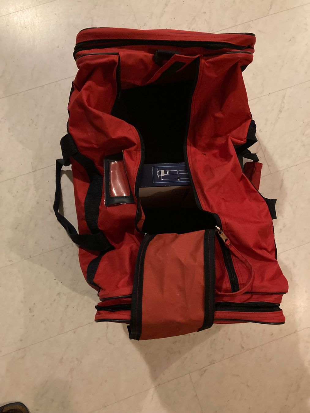 Sacs: Universal-Tasche – D'occasion à Erlenbach ZH par Erlen 1
