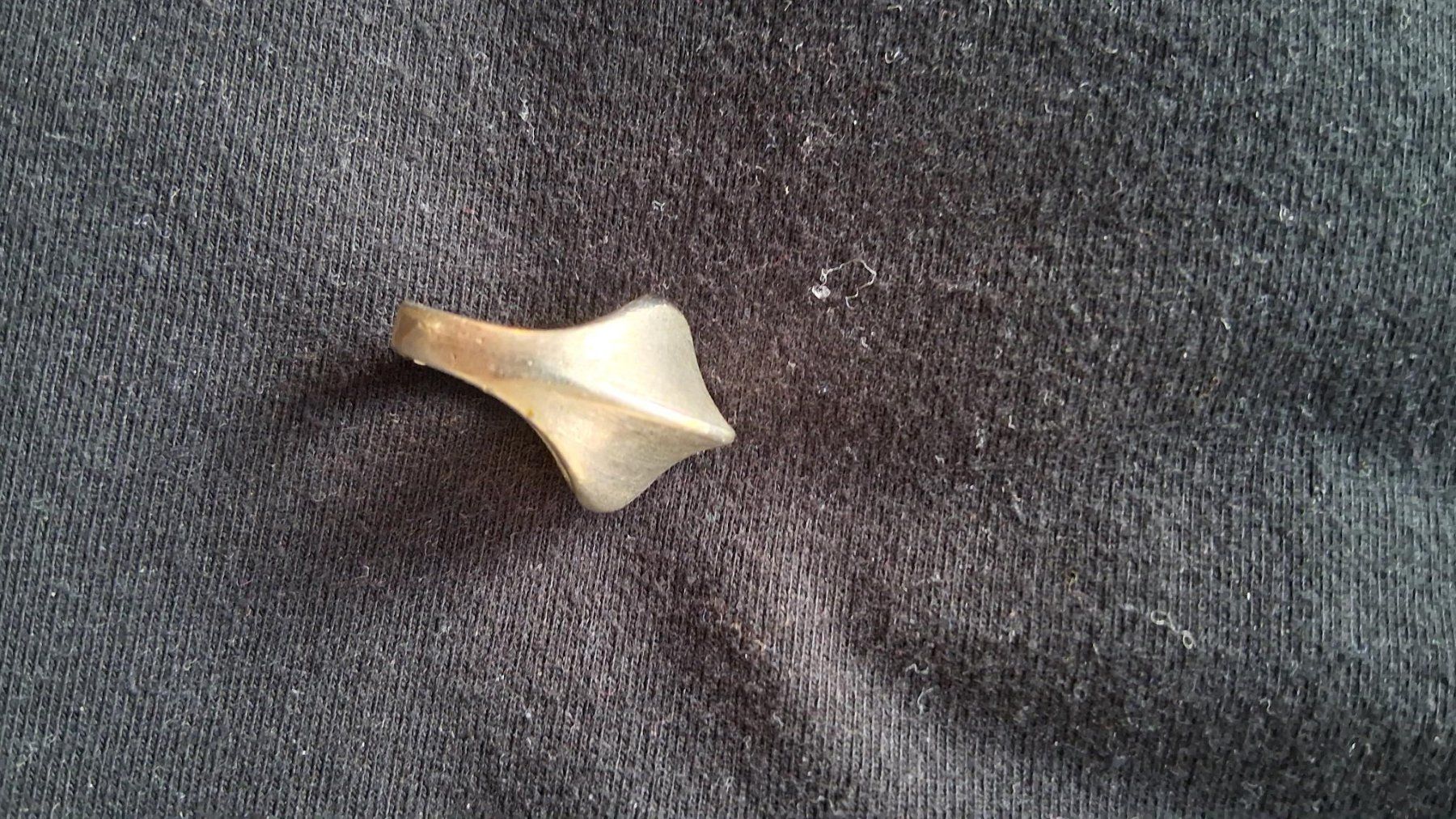 Anelli: Ring mit besonderem Design – Usato da Worb venduto da ucluelet 2