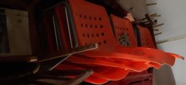 Stapelstühle Kunststoff orange gebrauchter Zustand