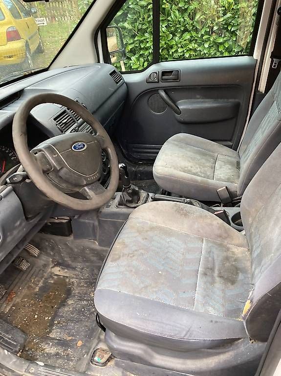 Ford Veicoli commerciali: Ford Connect 220S – Usato da Liestal venduto da Riccicardesign 4