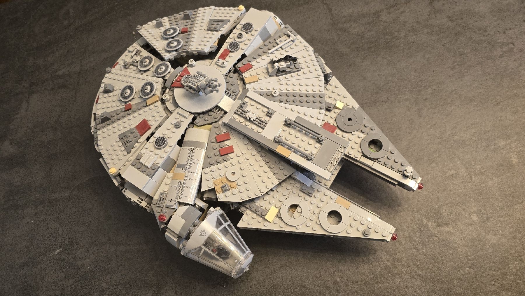 Lego Jeux de construction: Lego Star Wars Falcon – D'occasion à Schönenwerd par mim_7yqb 1