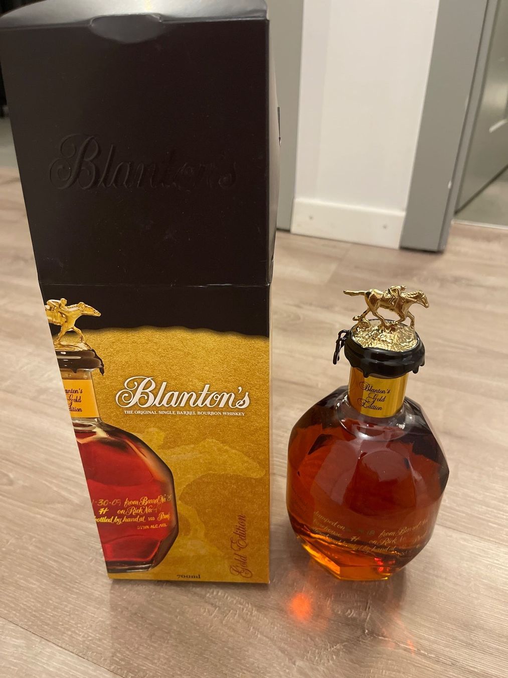 Spirituosen: Blanton’s Gold – Gebraucht aus Veyrier von sie_xz8z