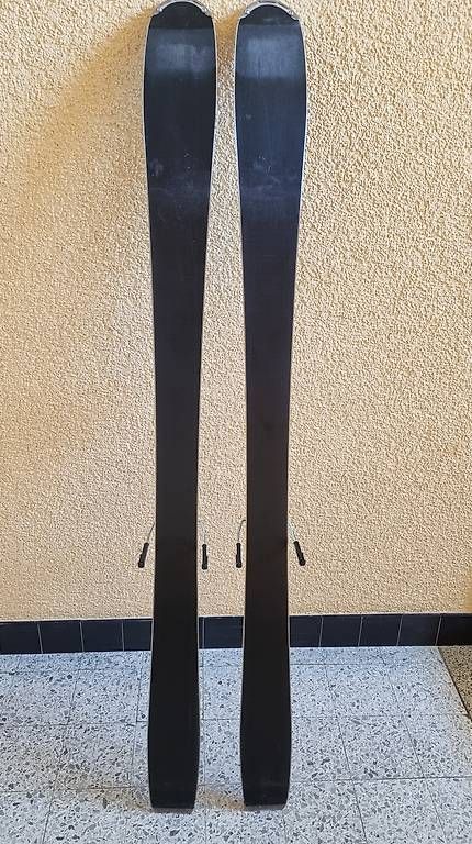 Dynastar Sci: Je vends des ski 144cm Dynastar Glory 79 avec fixations – Usato da Monthey venduto da darkmine 1