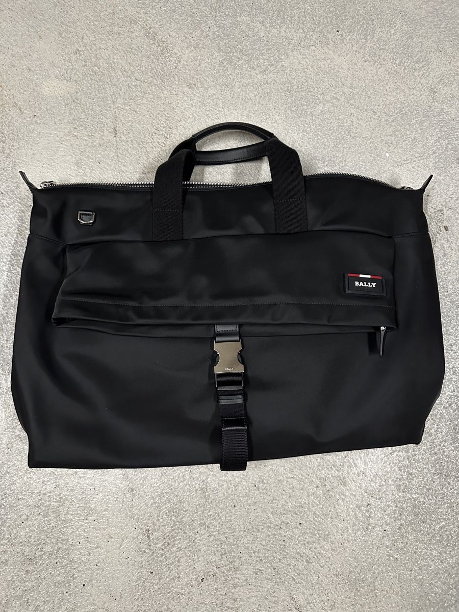 Bally Borse: Bally Weekender bag – Nuovo (secondo la descrizione) da Niederlenz venduto da bul_m9x7