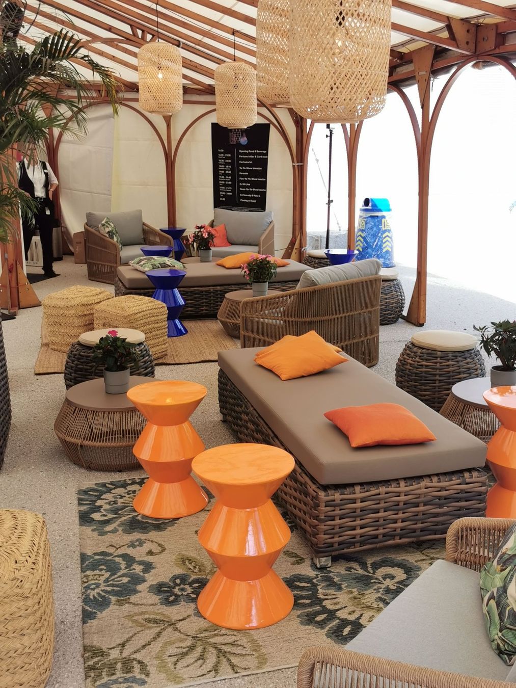 Tutte le decorazioni: Beistelltisch Lack ORANGE – Usato da Bremgarten AG venduto da outdoorlounge