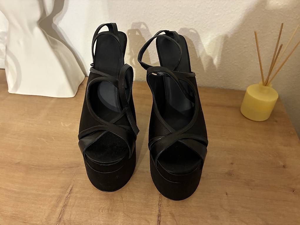 Lanvin Scarpe da donna: Lanvin Plateau-Sandalen, Gr. 40 – Nuovo (secondo la descrizione) da Gibswil venduto da Miratec