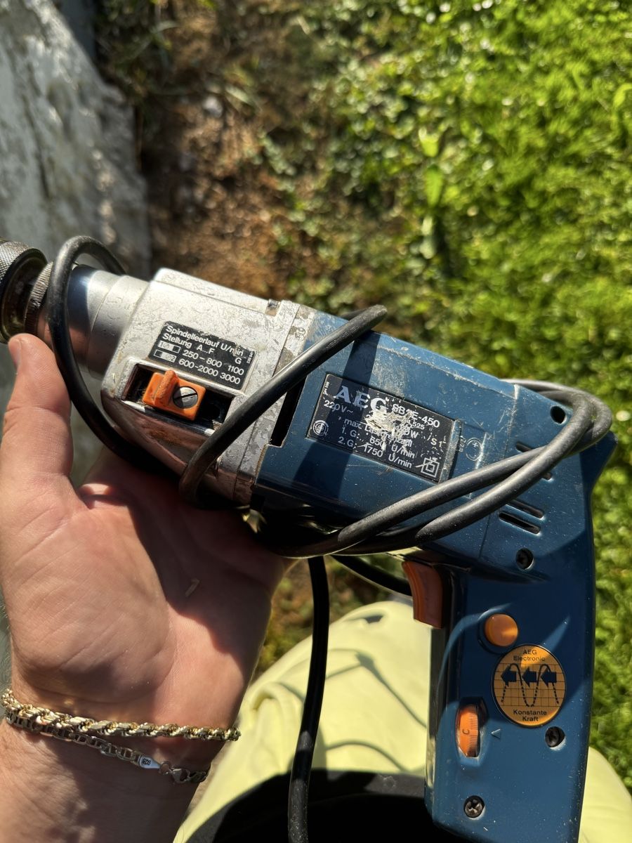Trapani: Reliable Power Tool Bohrmaschine – Usato da Seuzach venduto da Wolf936 1