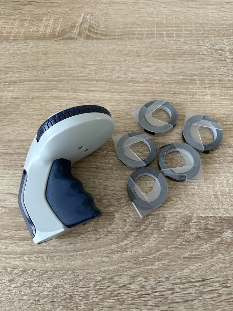 Tutte le macchine: Dymo Omega Etikettiergerät – Usato da Oberglatt ZH venduto da Winju 1