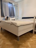 Lit complet (sommier, tour de lit et matelas) à vendre 