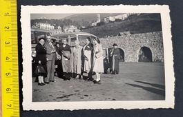 Gesellschaft v. Abfahrt in St. Moritz, Autobus~1930