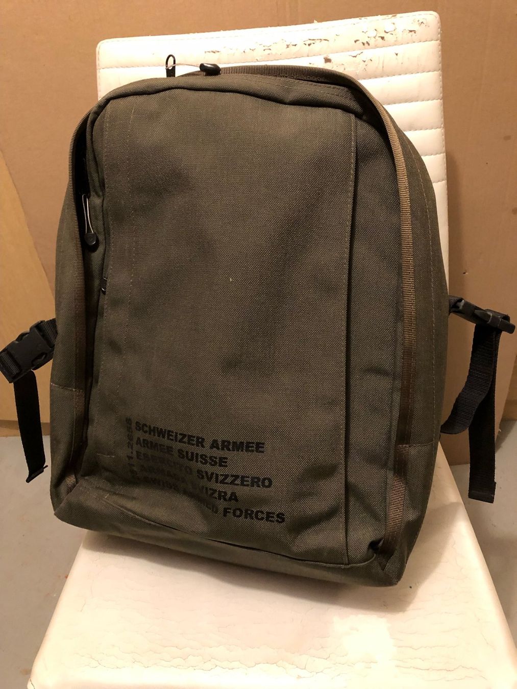 Schweizer Armee Rucksäcke: Militär Tagesrucksack – Gebraucht aus Gümmenen von Ug6