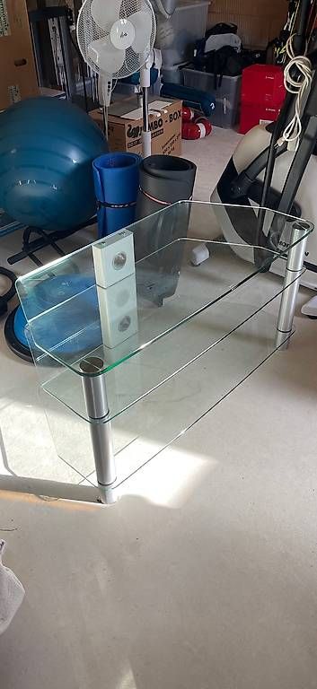 TV Möbel: Meuble télé en verre – Gebraucht aus Villars-Bramard von Aurel82