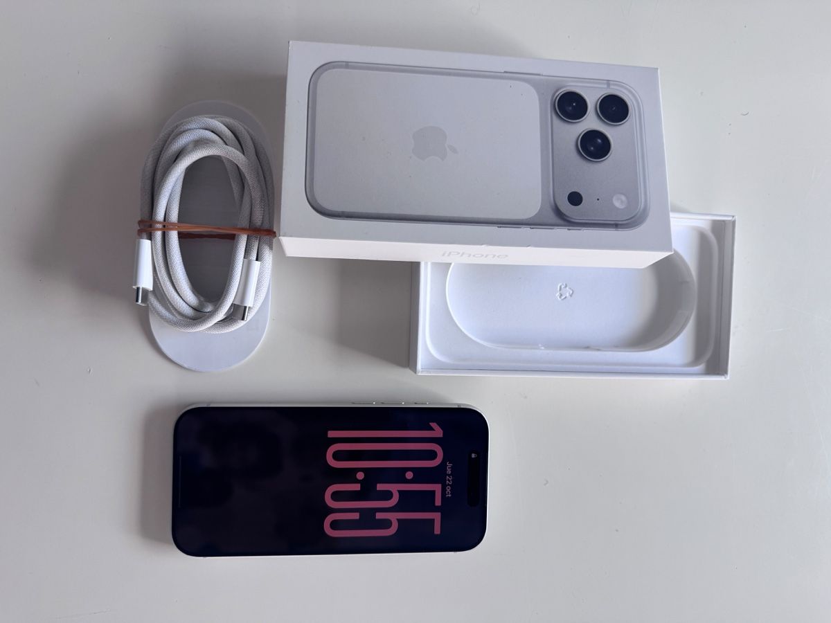 Apple Handys / Smartphones: Apple iphone 17 pro 256GB – Neu (gemäss Beschreibung) aus Giubiasco von com_9bn8 1