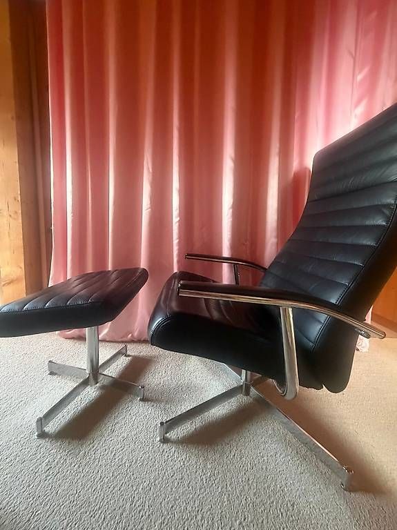 Poltrone: Echtleder-Sessel mit Hocker  drehbar & verstellbar – Usato da Grüt (Gossau ZH) venduto da chr_cht7
