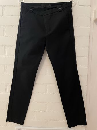 Schwarze Stoffhose Damen, Gr. 34, Zara