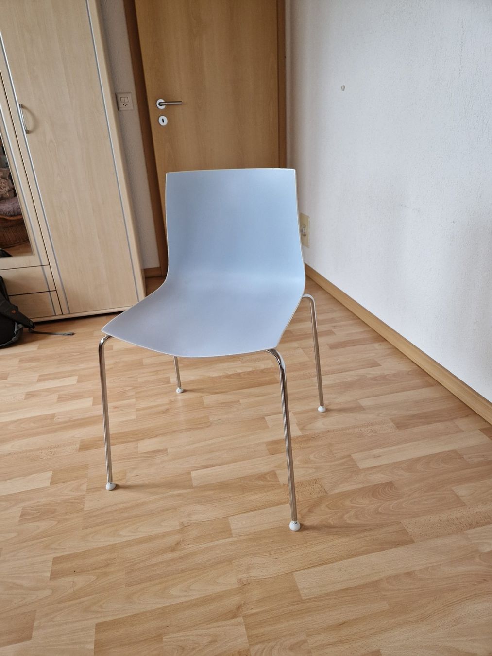 Stühle: Designerstuhl blassblau – Gebraucht aus Pfäffikon SZ von cabinetmakers16 3
