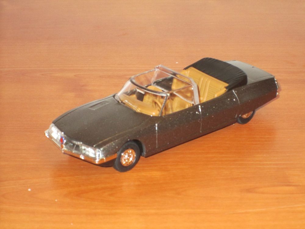 SAI 7669 - Citroën SM Présidentielle 1972, metallic grau (Norev 158704
