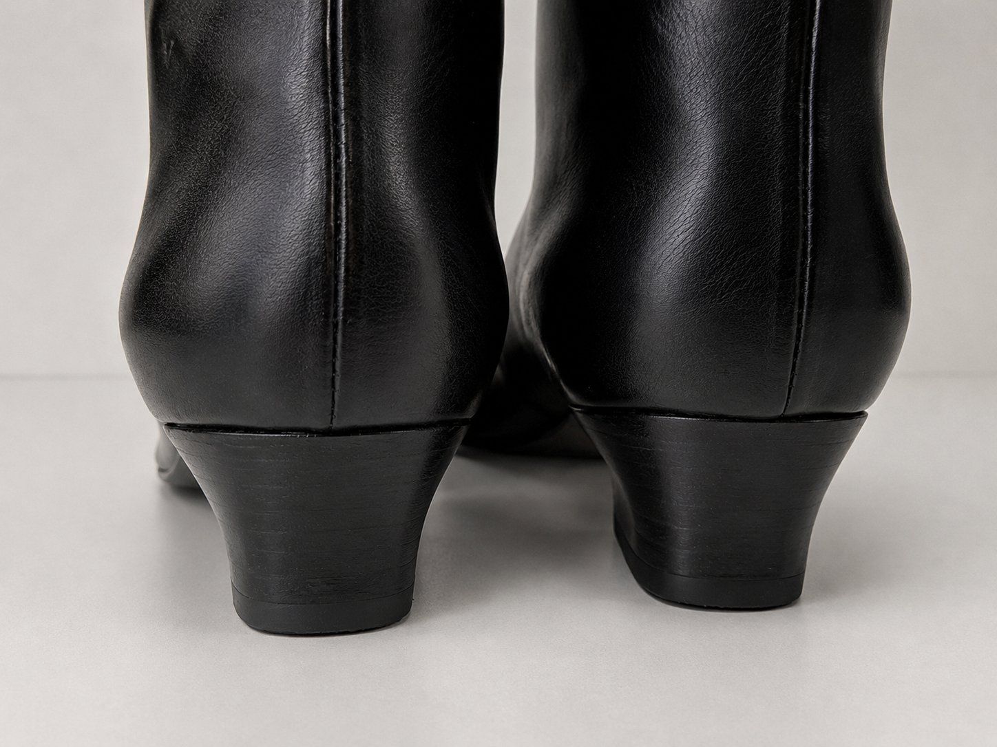 Bally Scarpe da donna: BALLY Langschaftstiefel Nero aus Nappaleder - Gr. 36 – Usato da Zürich venduto da Arche_Brockenhaus 6