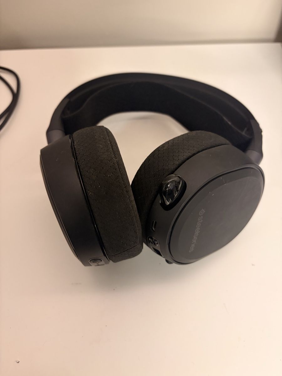Steelseries Cuffie: SteelSeries Arctis Pro Wireless – Usato da Dussnang venduto da Kittkitt10