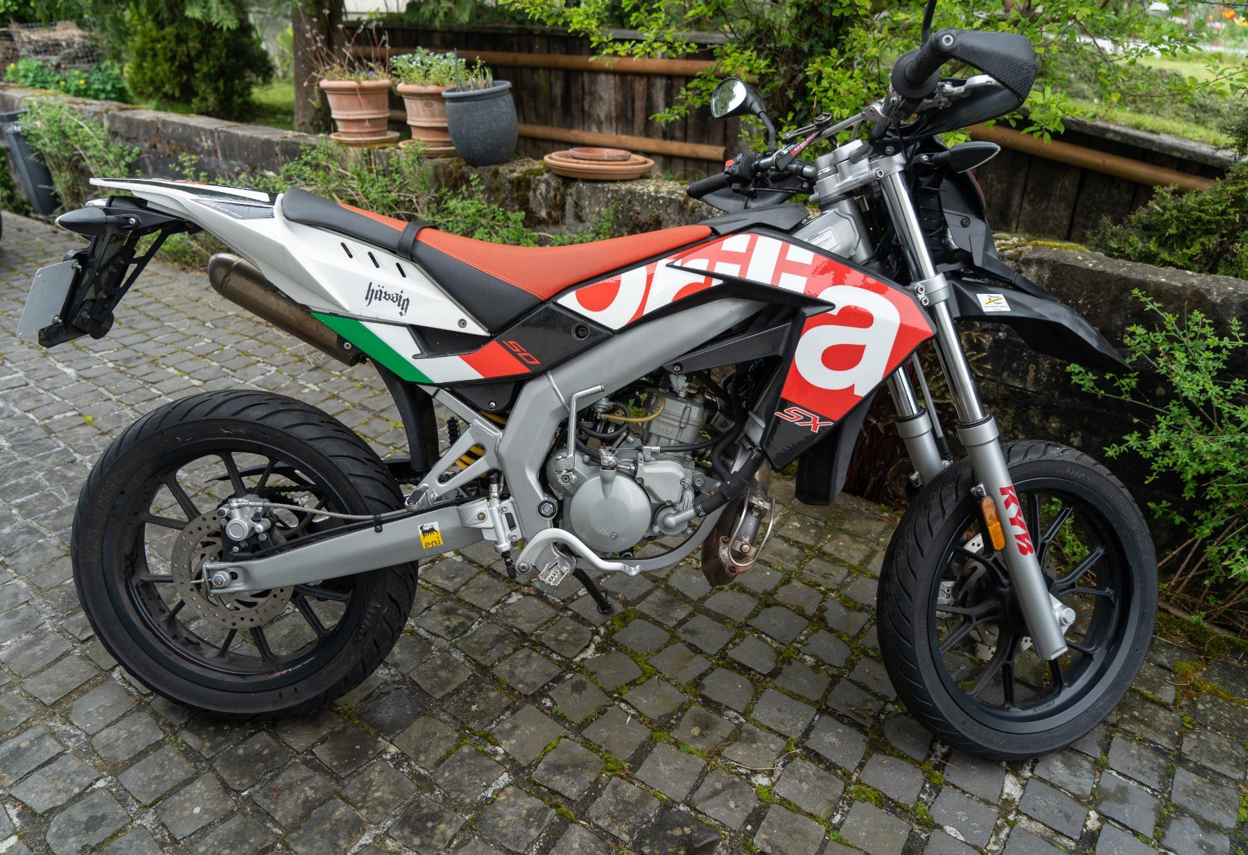 Aprilia Strasse: Aprilia SX50 – Gebraucht aus Meilen von  4