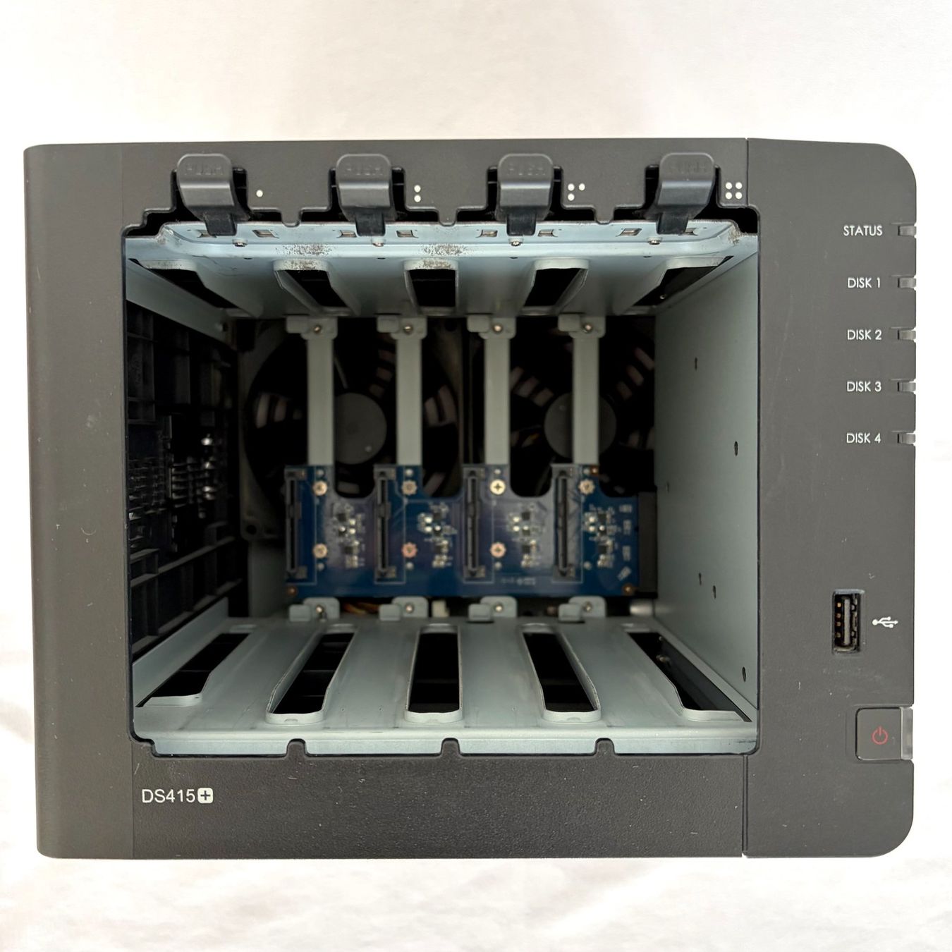 Synology Server: Synology DiskStation DS415+ NAS – Usato da Thalwil venduto da sirquimby 1