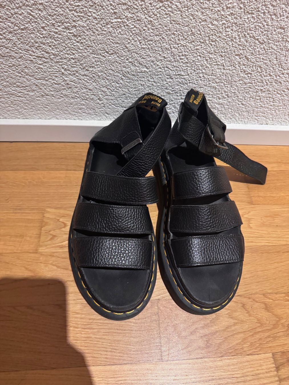 Dr. Martens Damenschuhe: Dr.Martens Sandalen 42 – Gebraucht aus Ostermundigen von farfallina1606
