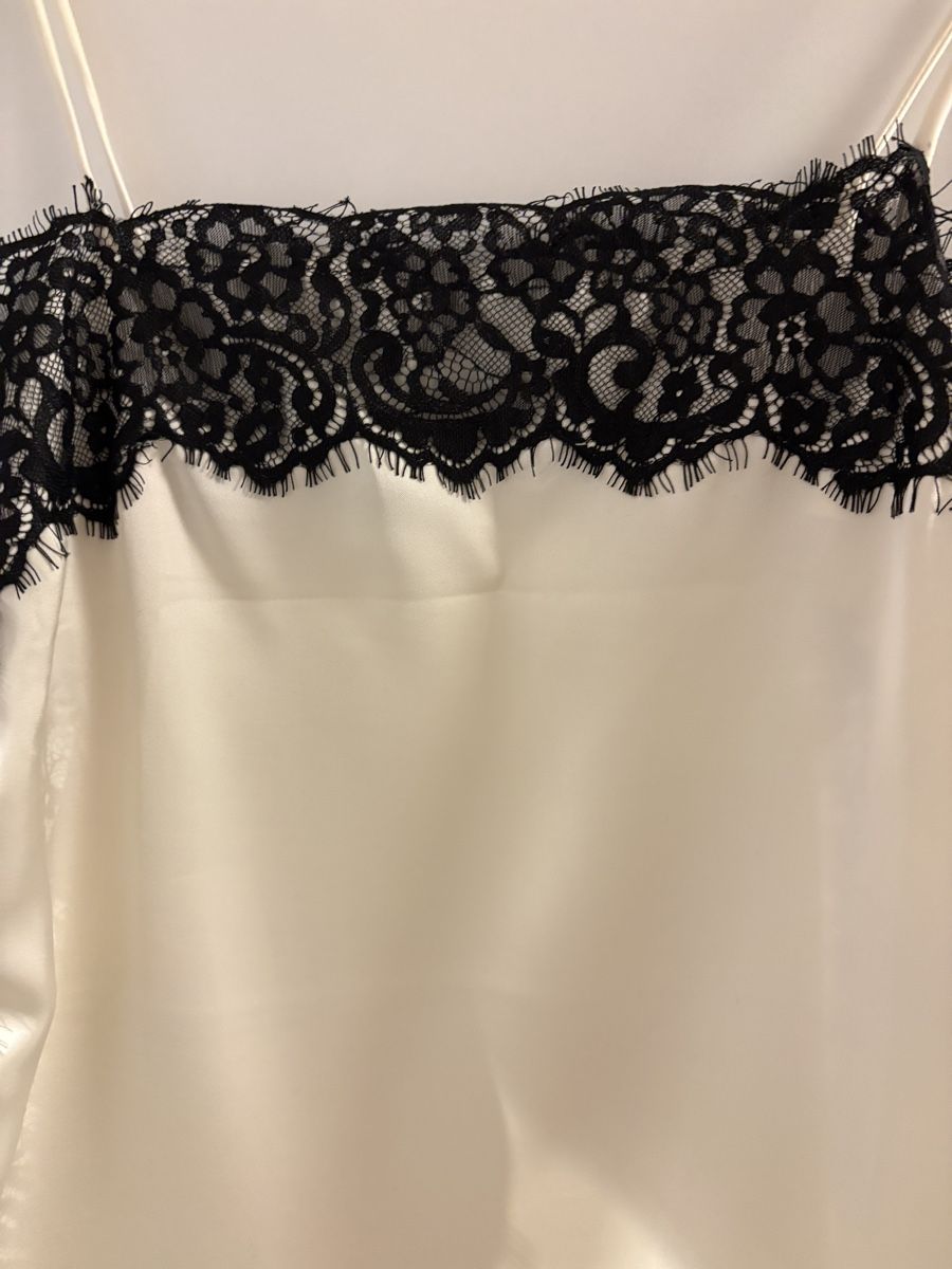 Top: Ivory Cami Top with Black Lace Trim – Nuovo (secondo la descrizione) da Nyon venduto da My_wardrobe 2