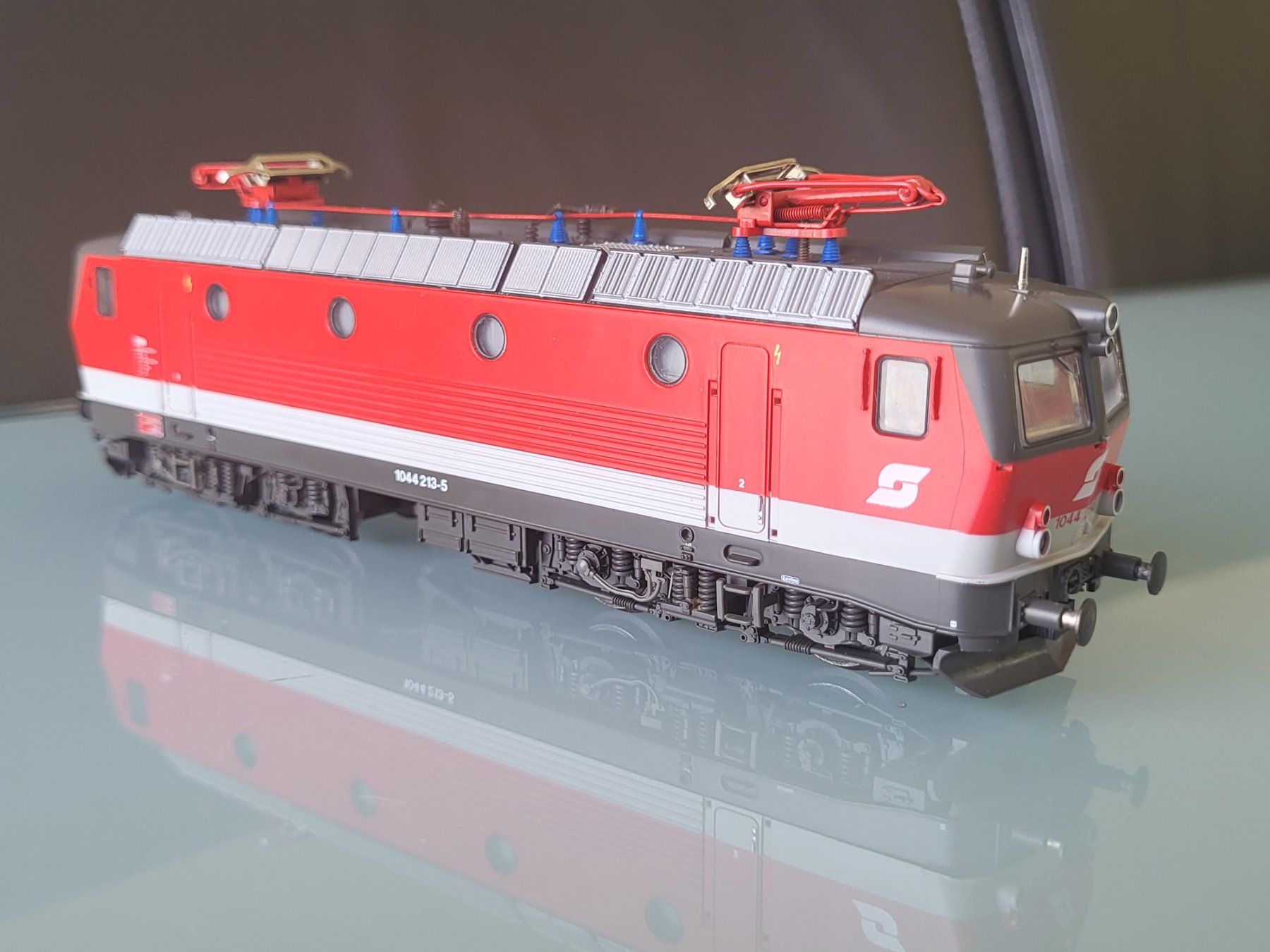 Roco Modelleisenbahnen: H0 ROCO ÖBB 1044 213-5 – Neu (gemäss Beschreibung) aus Oberburg von sensetal 2