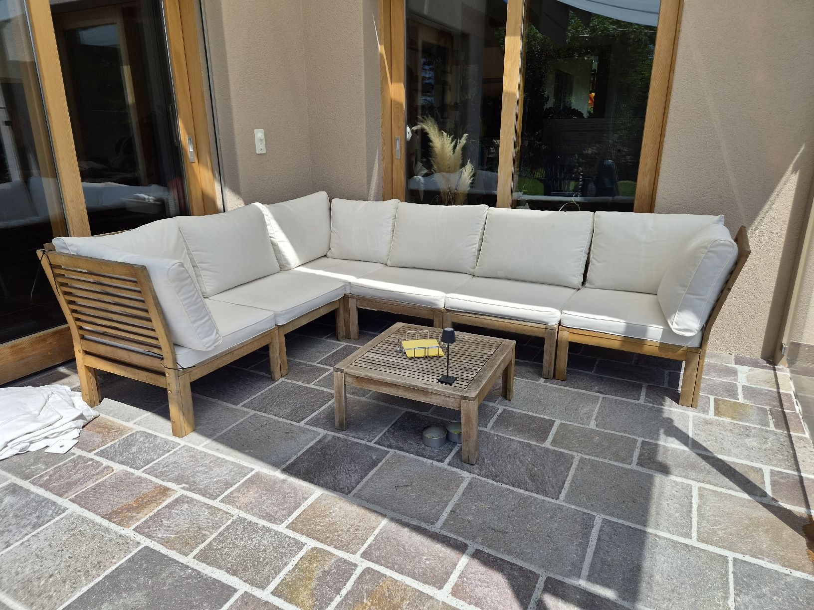 Divani: Coole Lounge mit Tisch - flexible Elemente ab Fr. 1.- – Usato da Schöftland venduto da kosi86
