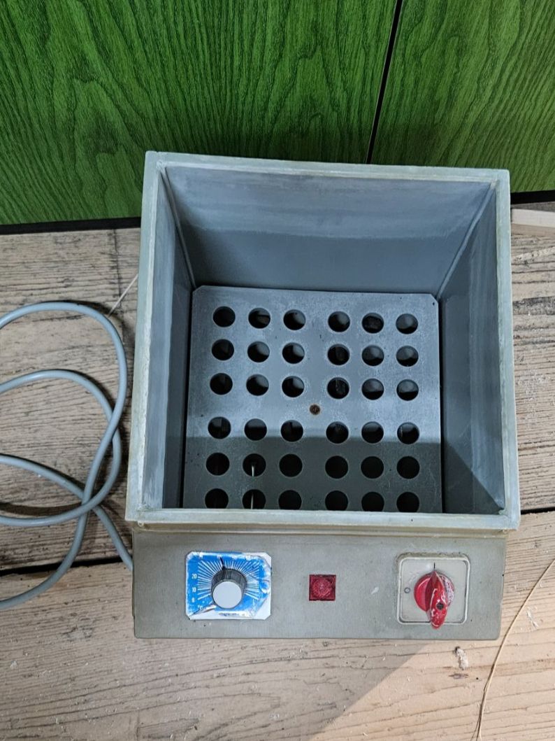 Radiateurs: Wasserbad, elektrisch – D'occasion à Boll par minkas 1