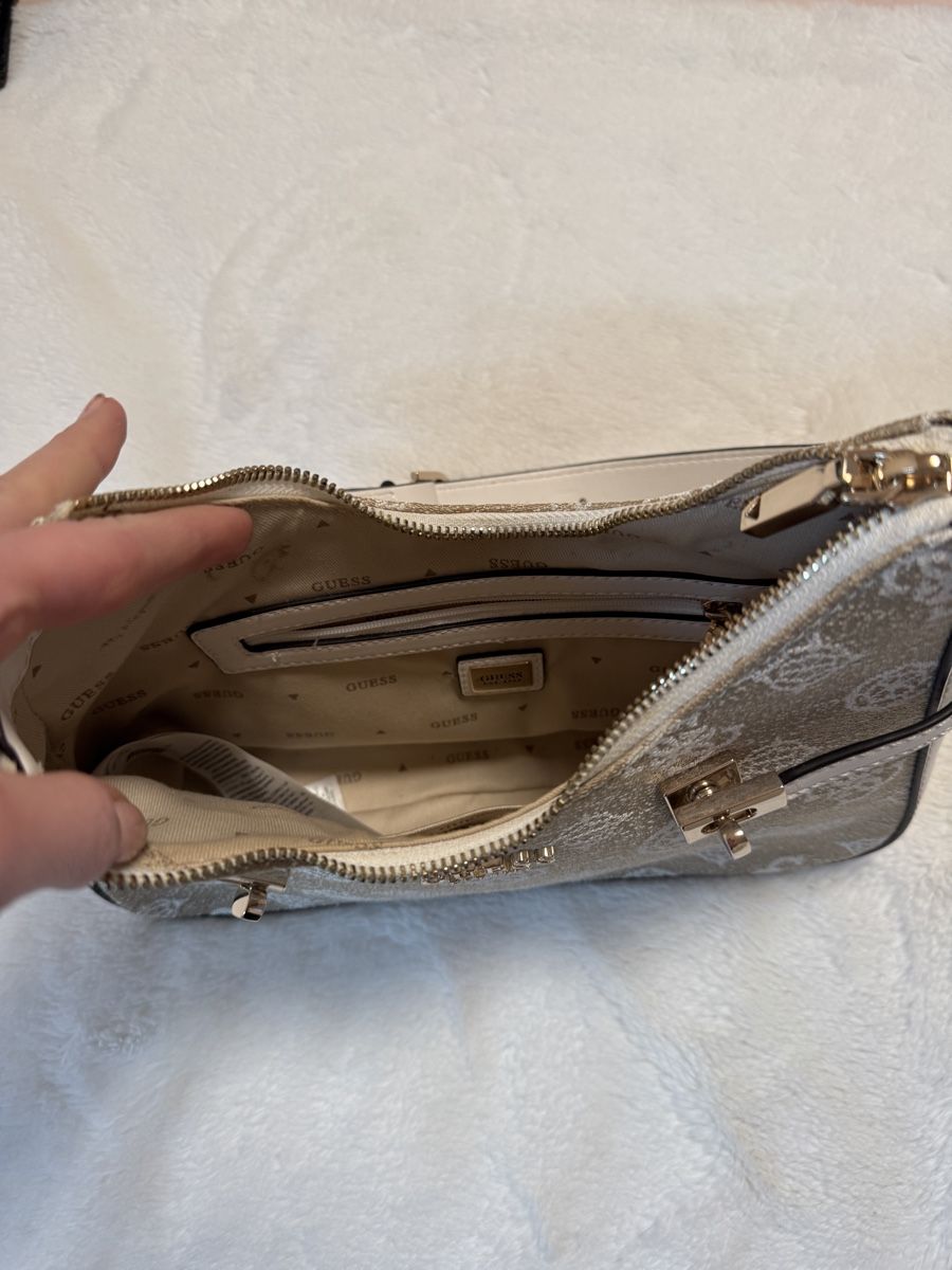 Borse da donna: Guess Handtasche – Usato da Staldenried venduto da Schnurli1708 4