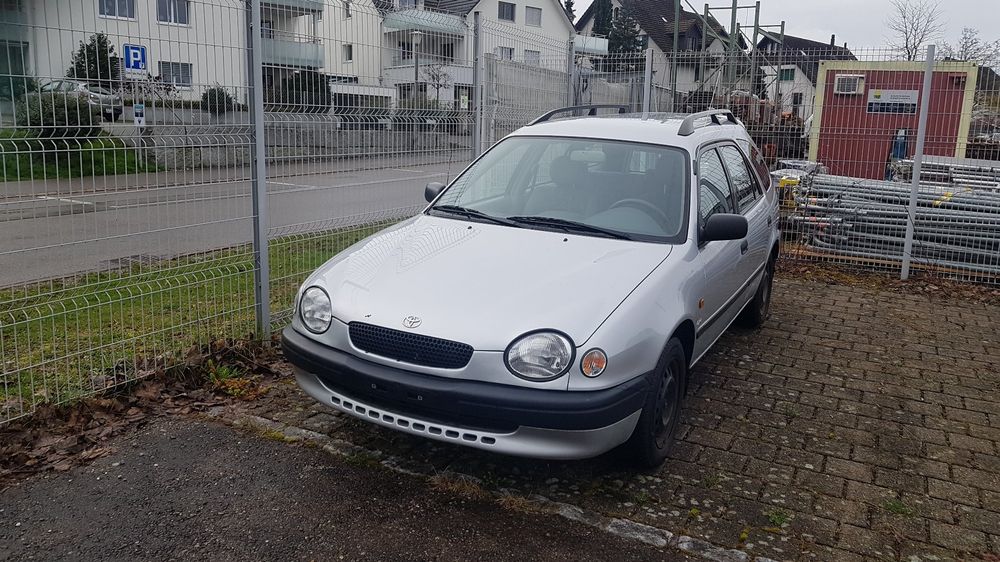 TOYOTA COROLLA 1.8 KOMBI 4x4 MIT ERST 99970km